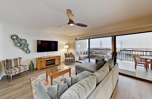 Historic Kailua Village Apartment | Alii Villas 307