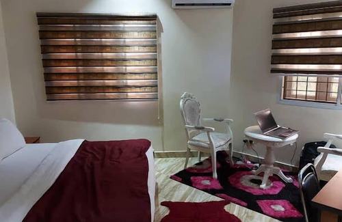 Utako Hotel | Alim Royal Hotel and Suites