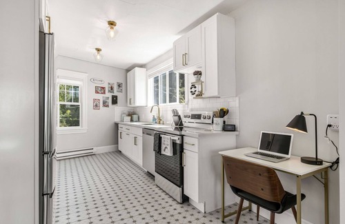 Alki House | Alki/Perfect Location/FAST WiFi/Steps to Beach