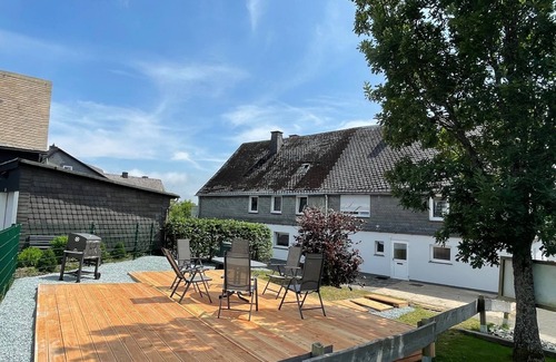 Neuastenberg Apartment | All comfort, fast am slopes on a quiet location close to the ski area Postwiese