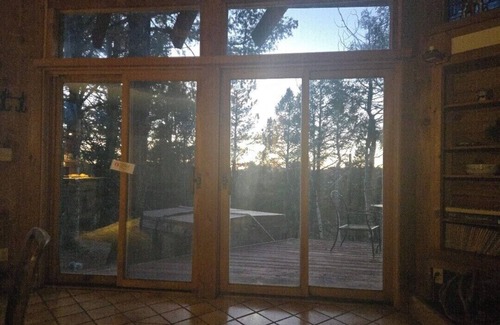 Cripple Creek Cottage | All Fees Included-Romantic Mountain Getaway Honeymooner Cozy Cottage w/Hot tub.