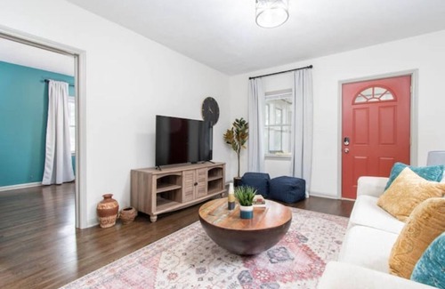 Omaha House | All in one-Omaha comfort!