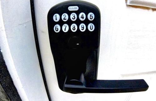 Brandon Apartment | All modern Studio with private entry & parking.