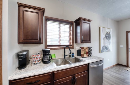 Sioux Falls House | ALL NEW in Sioux Falls WHY Stay in a MOTEL! Amazing home for amazing guests
