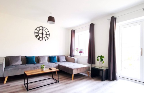 Chorlton-on-Medlock House | ALL NEW Stylish Townhouse 5mins To Manchester City Centre