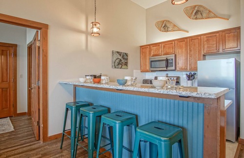 Snowshoe Condo | Allegheny Springs 440: Slope Side, Views Of The Slope 2 Bedroom Plus Den 2 Bath