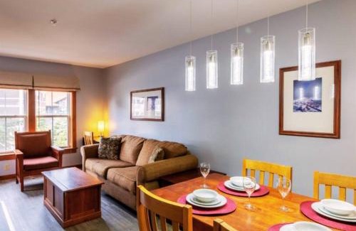 Snowshoe Apartment | Allegheny241Hot/Tub/Pool,Ski In/Out,Village