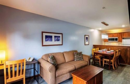 Snowshoe Apartment | Allegheny241Hot/Tub/Pool,Ski In/Out,Village