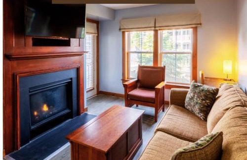 Snowshoe Apartment | Allegheny241Hot/Tub/Pool,Ski In/Out,Village