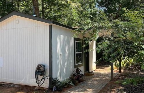 Athens Cabin | Allie Rose/Cabin 2 Lake Athens/Canton Trade Days