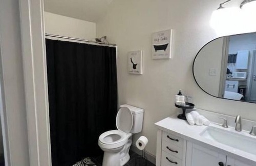 Athens House | Allie Rose/Tiny house Lake Athens/Canton Trade Days