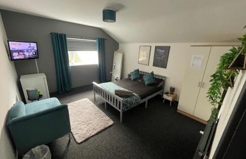 Hull Hotel | Allon Manor