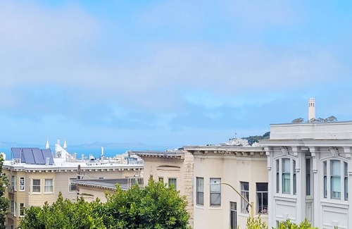 Nob Hill Condo | Alluring Nob Hill