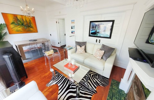 Nob Hill Condo | Alluring Nob Hill