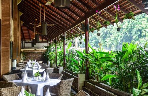 Chamkar Mon Hotel | Almond Hotel Sothearos