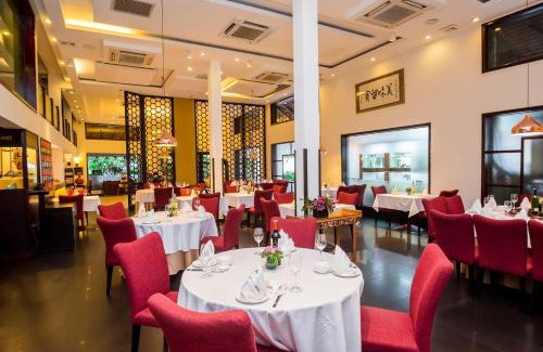 Chamkar Mon Hotel | Almond Hotel Sothearos