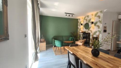 Kastel Sucurac Apartment | Almond Tree guest house