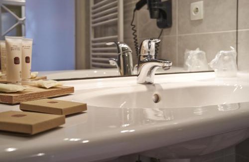 Deauville City Centre Hotel | Almoria Hôtel & SPA