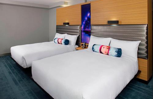 Brickell Hotel | Aloft Miami Brickell