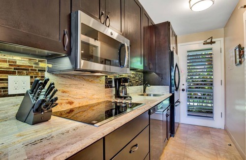 Napili Condo | Aloha Condos, Napili Bay Resort, Condo 110, Beach View