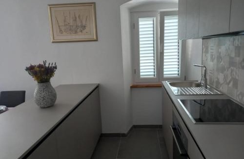 Stari Grad Apartment | Aloha Guest House