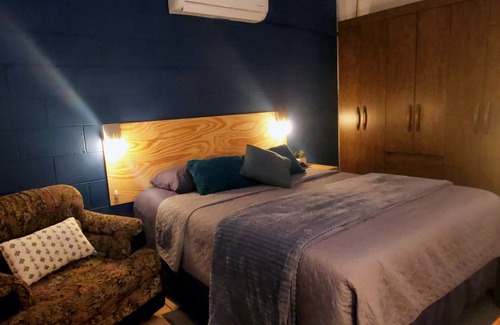 San Salvador House | Alojamiento El Salvador: Villa Madero - Hotel Boutique