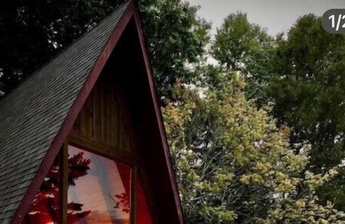 Highlands Ski Chalet | Alpenglow 3BR/ 3 bath A-frame-Gorgeous sunsets $400.00 nightly
