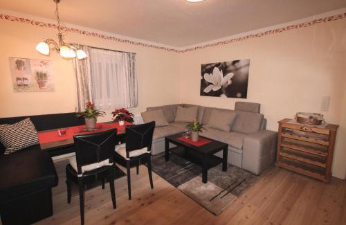 Seefeld in Tirol Apartment | Alpenlandhaus Menardi