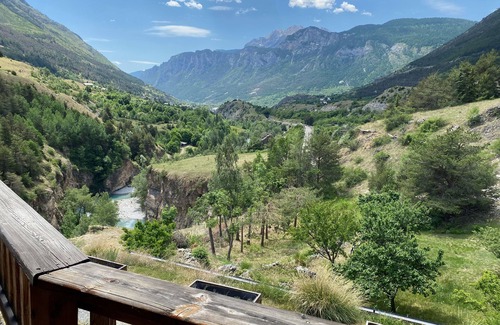 Les Vigneaux Apartment | Alpes Ecrins, Chalet in an exceptional location - Marmotte