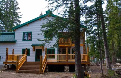 Salt Lake Mountain Resorts Cabin | Alpine Lodge at Brighton Utah, Mountain Luxury- Bring your family!