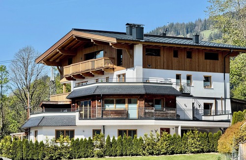 Moosen Apartment | Alpine Lodge SKI IN- SKI OUT Luxurious vacation apartment with 4 bedrooms