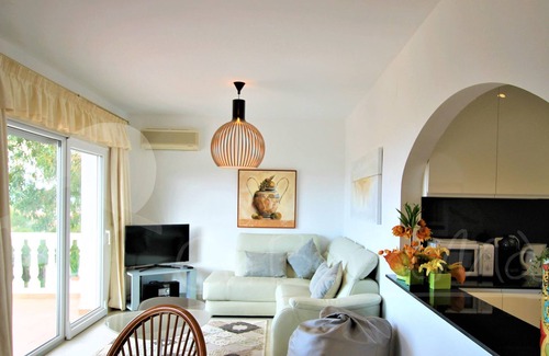 El Mas Fumats House | Alquiler de casa con piscina y vistas, max.7 personas, Roses