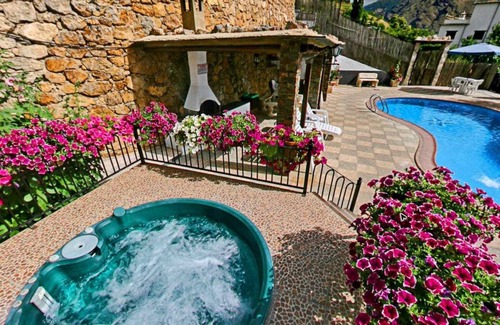 Mecina Bombaron Apartment | Altillo rural lodging for 2 people with spa and pool