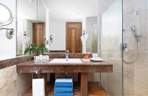 San Jose del Cabo Hotel | Altitude by Krystal Grand Los Cabos – All Inclusive