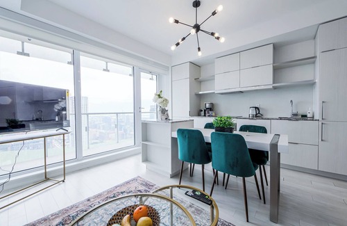 Bloor-Yorkville Apartment | Altitude Suites on Yonge