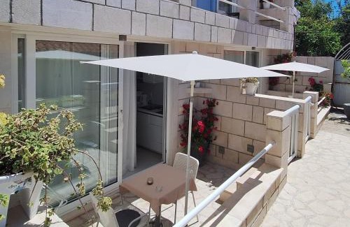 Gornji Kono Apartment | Alto Rooms and Apartments