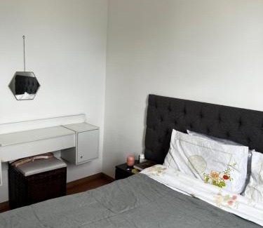 Belo Horizonte House | Alugo Quarto Para Mulheres ou Casais - a 500 mt da arena MRV e próx ao Expominas