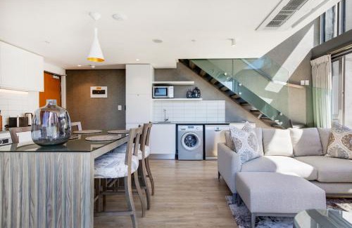 Bo'Kaap Apartment | Always-Power Luxury De Waterkant Loft Retreat