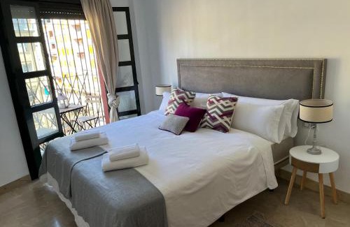 San Roque Apartment | Amador Apartamento Familiar Centro PARKING Amador de los Rios