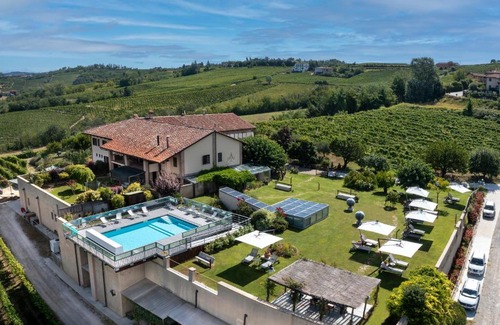 Monforte d'Alba House | Amalia Cascina in Langa