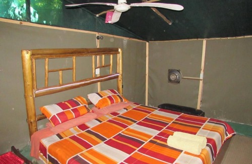 Thorny Bush Game Reserve House | Amanzimlotzi Riverside Bush Camp in Kruger Park, Limpopo