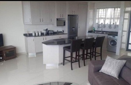 Kingsborough Apartment | Amanzimtoti Beach facing airbnb