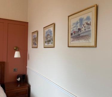 Newington House | AmarAgua Guest house