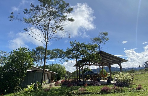 San Miguel de los Bancos Cottage | Amazing 2-bedroom cottage in Milpe cloud forest.