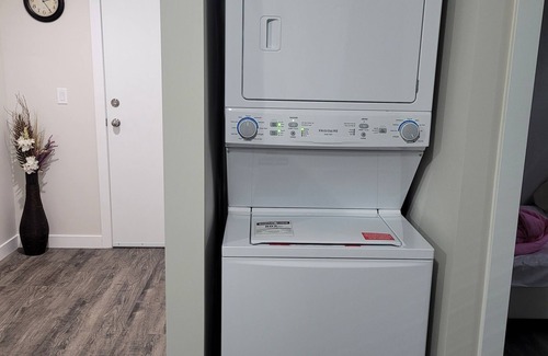 Saskatoon Apartment | Amazing 2 Bedroom Suites. Very cozy and pet-friedly