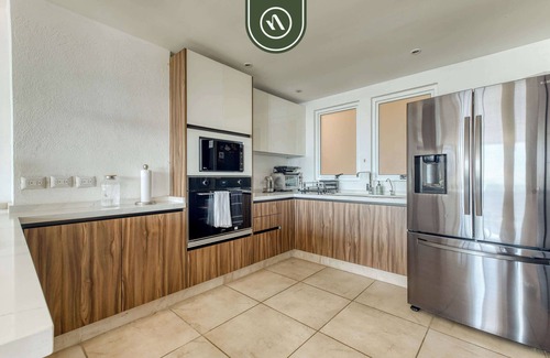 Brisas del Marques Apartment | Amazing 3 BR Penthouse with Beachclub