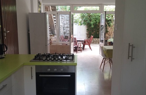 Povlja House | Amazing 4-room house next to the sea, free parking
