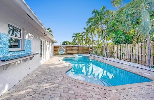 Deerfield Beach Villa | Amazing 5BR Heated Pool Jacuzzi Gameroom