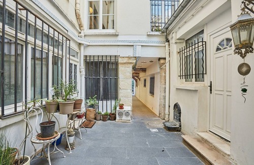 Porte-Saint-Martin Apartment | Amazing and new Apartment Center of Paris