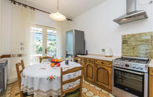 Ika Apartment | Amazing Apartment In Lovran With Wifi